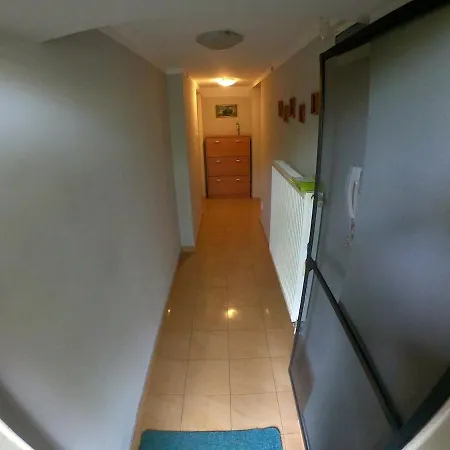 公寓 Przytulny Z Lazienka Cosy With Bathroom